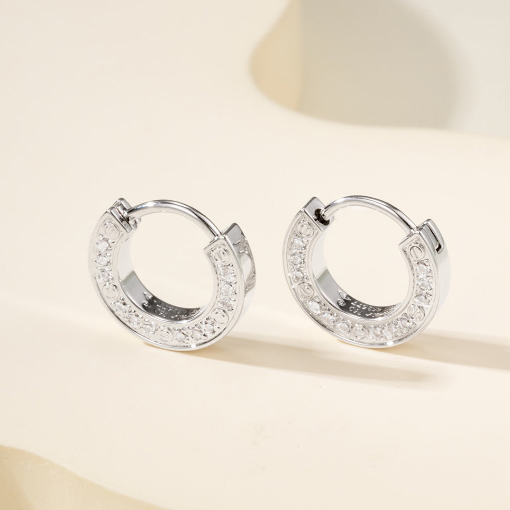 [Love's Uplift]LOVE DIAMOND EARRINGS