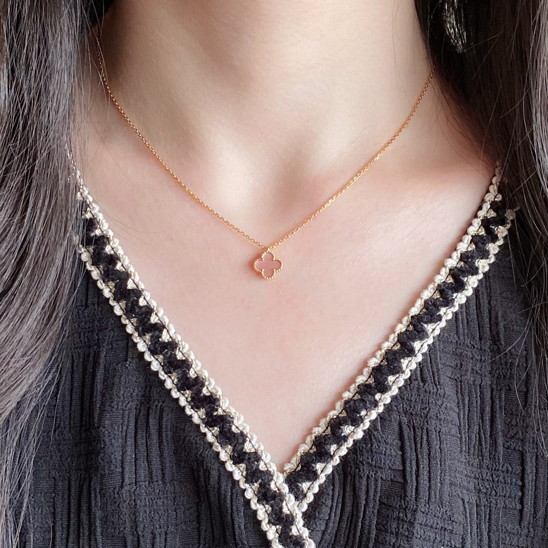 [Love's Uplift]CLOVER 9.5MM PINK MOTHER OF PEARL SINGLE FLOWER NECKLACE