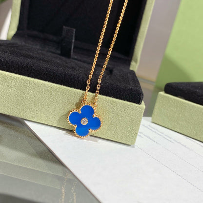 [Love's Uplift]CLOVER 15MM DIAMOND AND BLUE AGATE NECKLACE