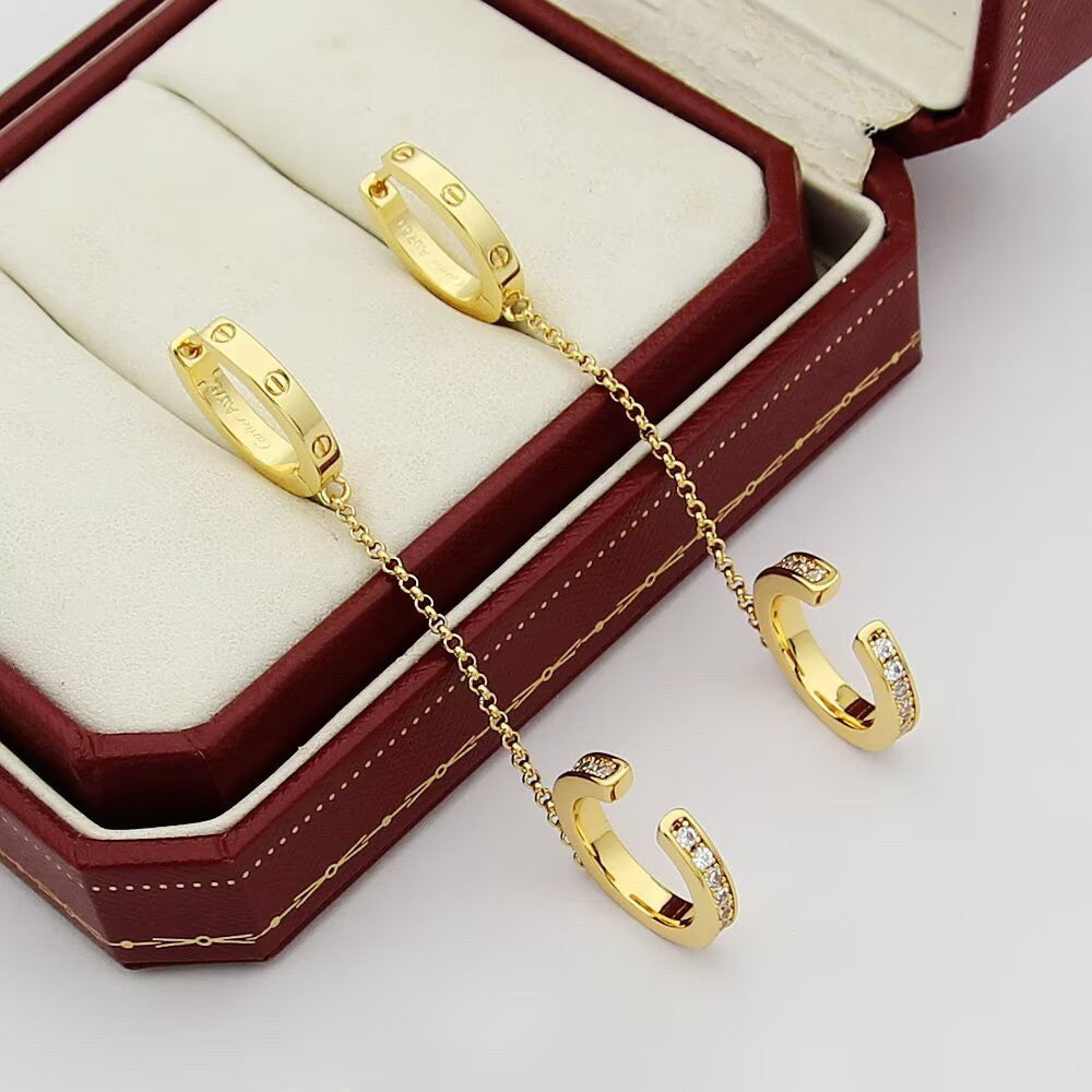 [Love's Uplift]LOVE 3.0MM HALF DIAMOND EARRINGS