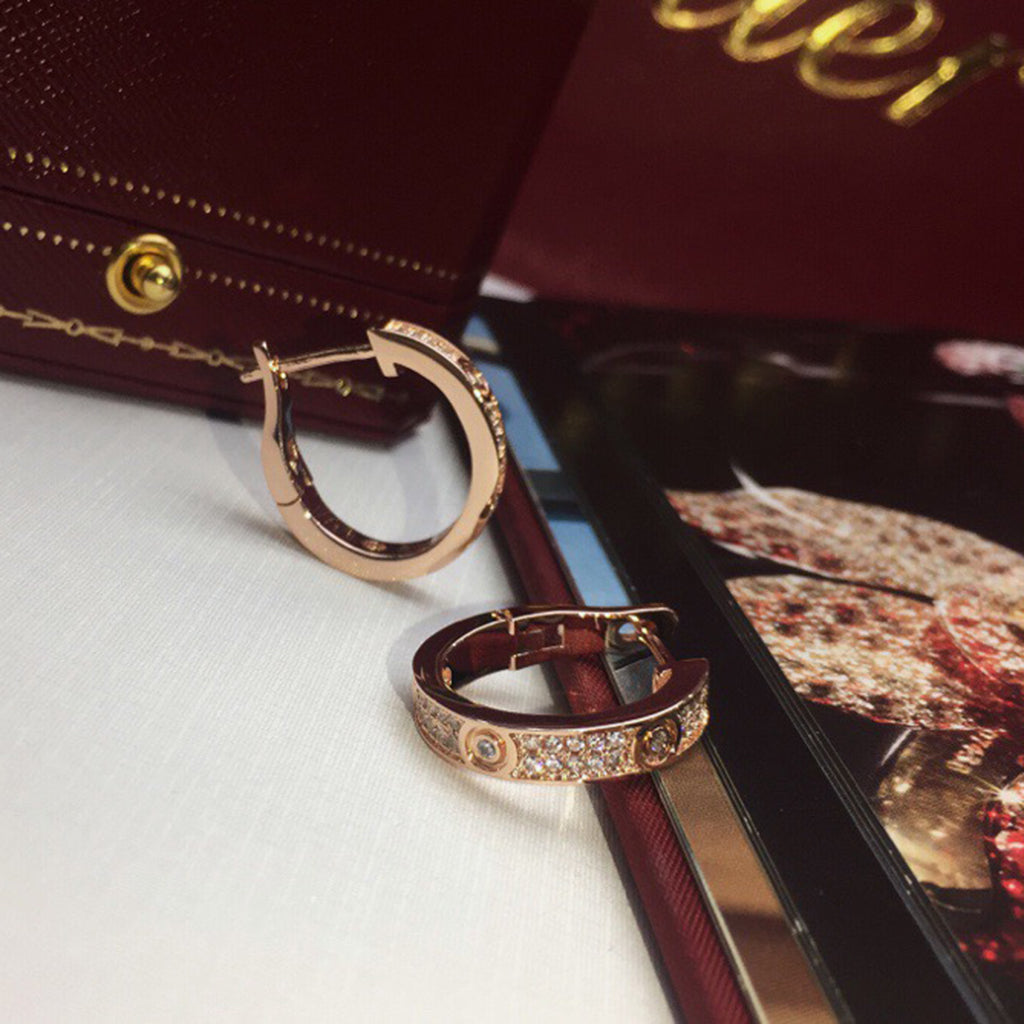 [Love's Uplift]LOVE 5.5MM DIAMOND PAVED EARRINGS