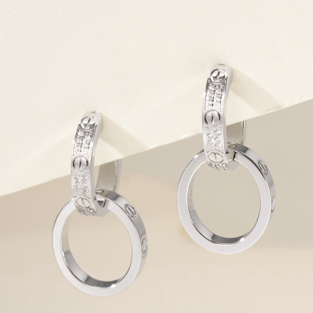 [Love's Uplift]LOVE 3.3MM DANGLE HALF DIAMOND EARRINGS