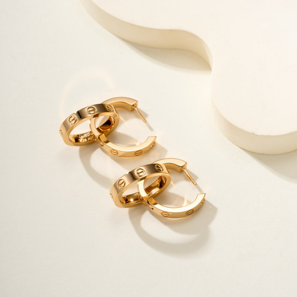 [Love's Uplift]LOVE 3.3MM DANGLE HALF DIAMOND EARRINGS
