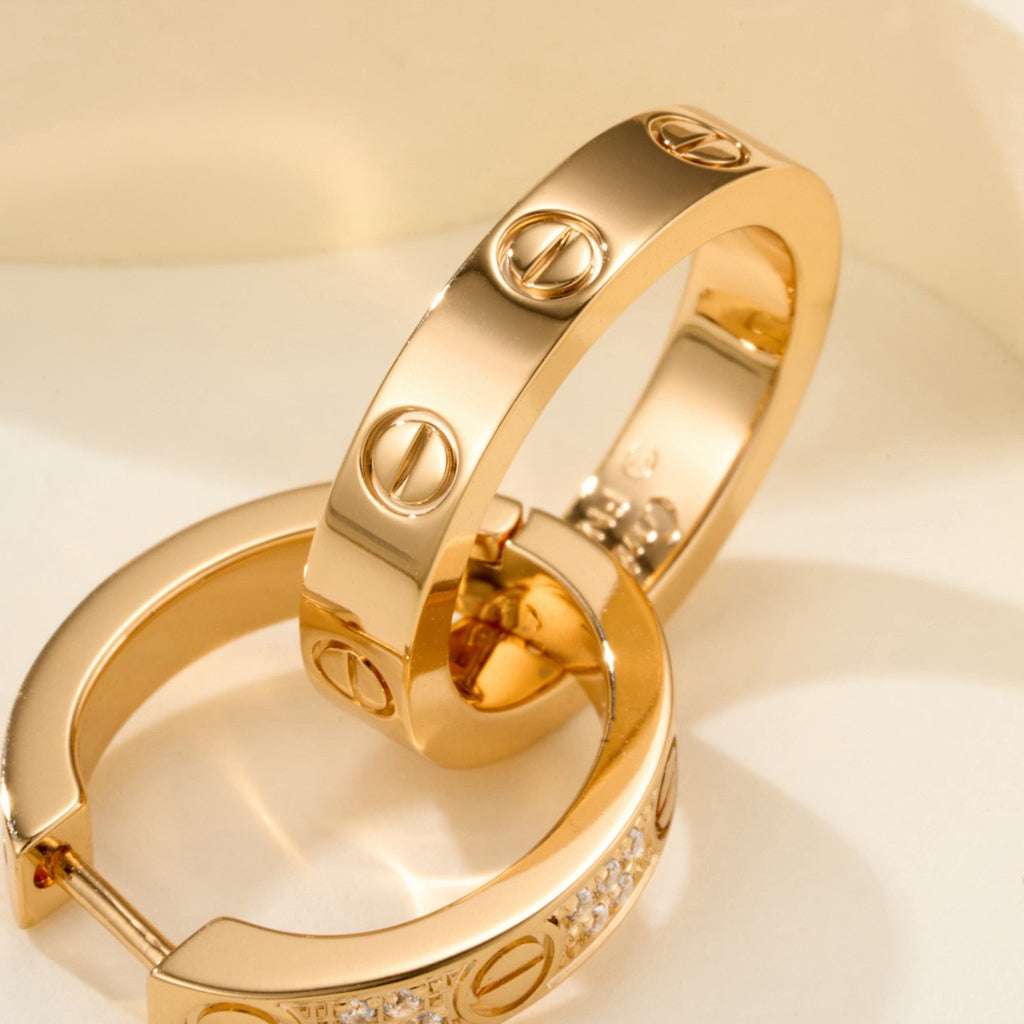 [Love's Uplift]LOVE 3.3MM DANGLE HALF DIAMOND EARRINGS