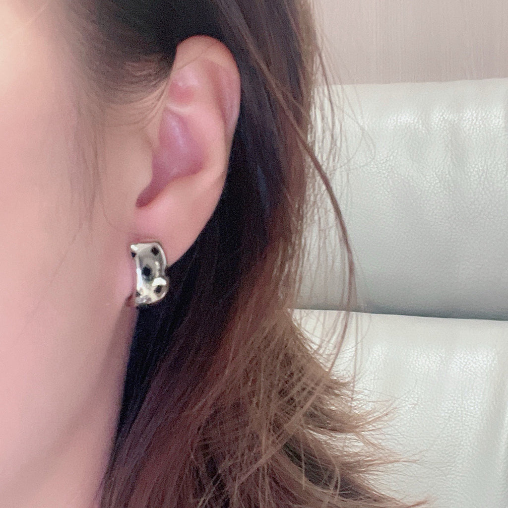 [Love's Uplift]PANTHERE MINI  EARRINGS