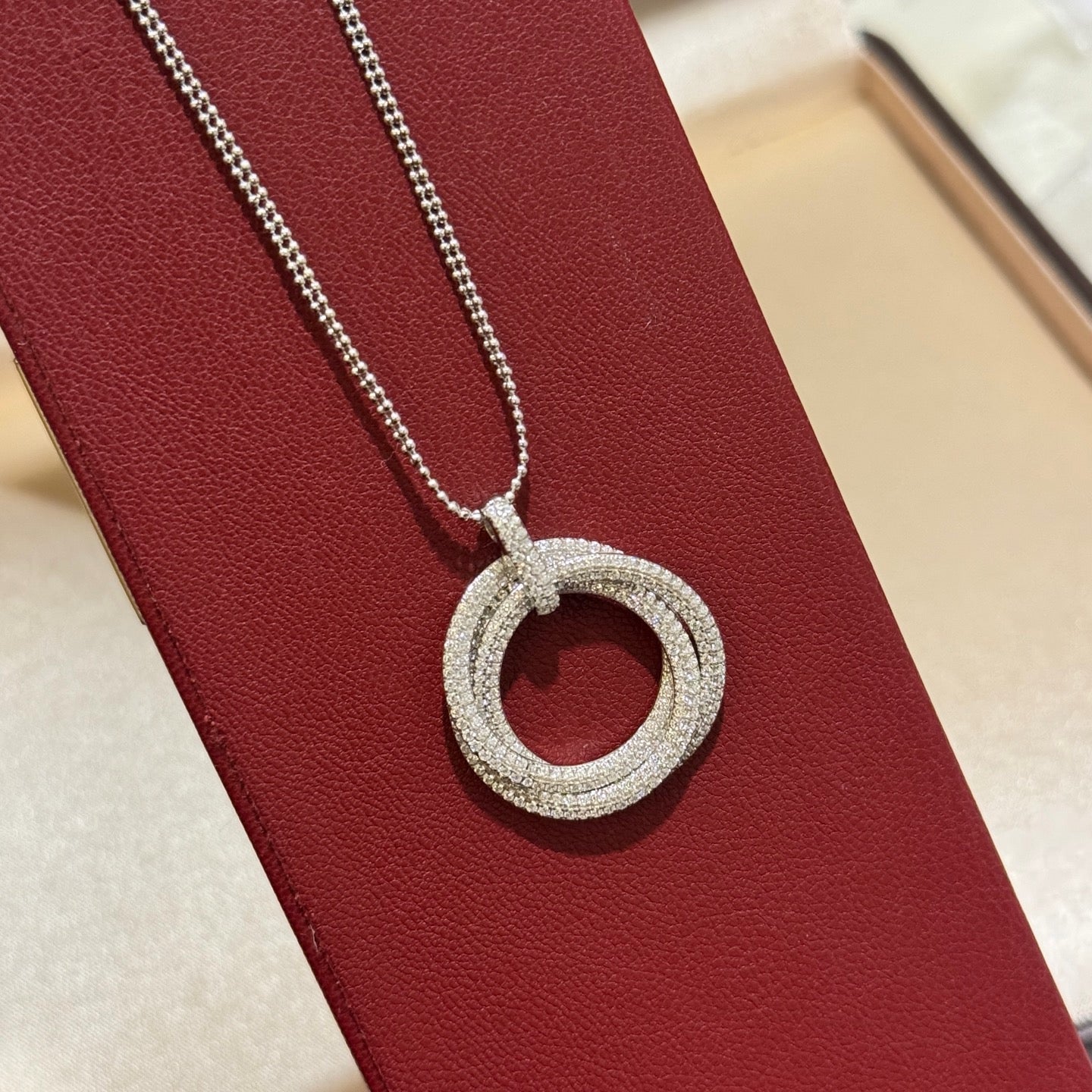 [Love's Uplift]TRINITY LARGE FULL DIAMOND  NECKLACE