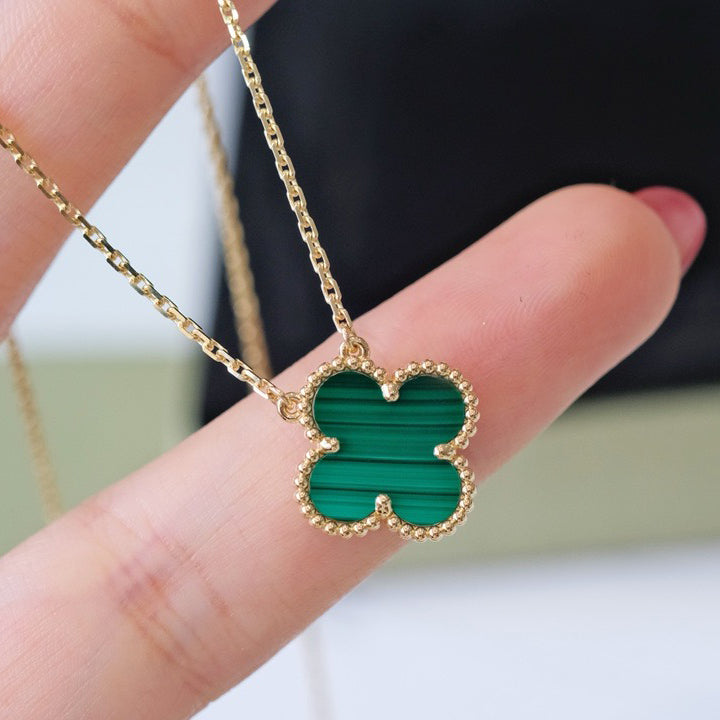 [Love's Uplift]CLOVER 15MM MALACHITE SINGLE FLOWER  NECKLACE