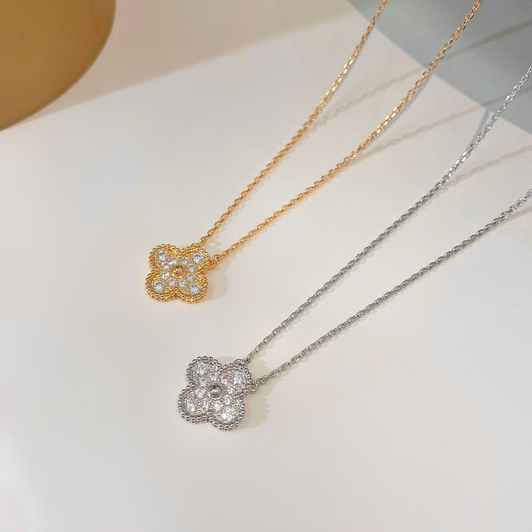 [Love's Uplift]CLOVER 15MM DIAMOND SINGLE FLOWER NECKLACE