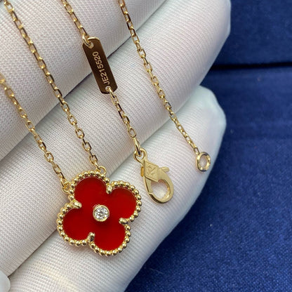 [Love's Uplift]CLOVER 15MM DIAMOND CARNELIAN NECKLACE
