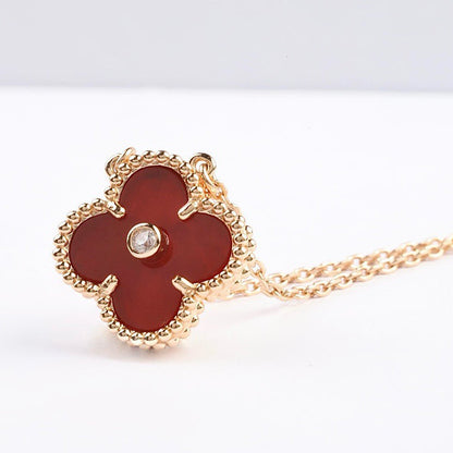 [Love's Uplift]CLOVER 15MM DIAMOND CARNELIAN NECKLACE