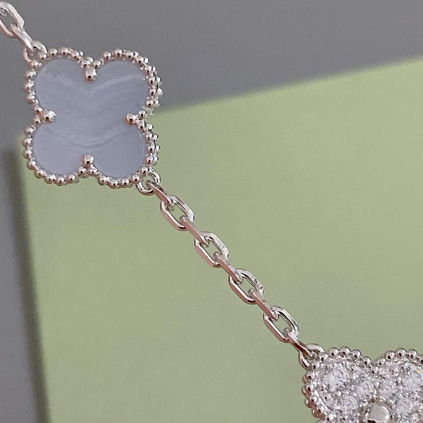 [Love's Uplift]CLOVER  5 MOTIF DIAMOND PURPLE CHALCEDONY BRACELET SILVER
