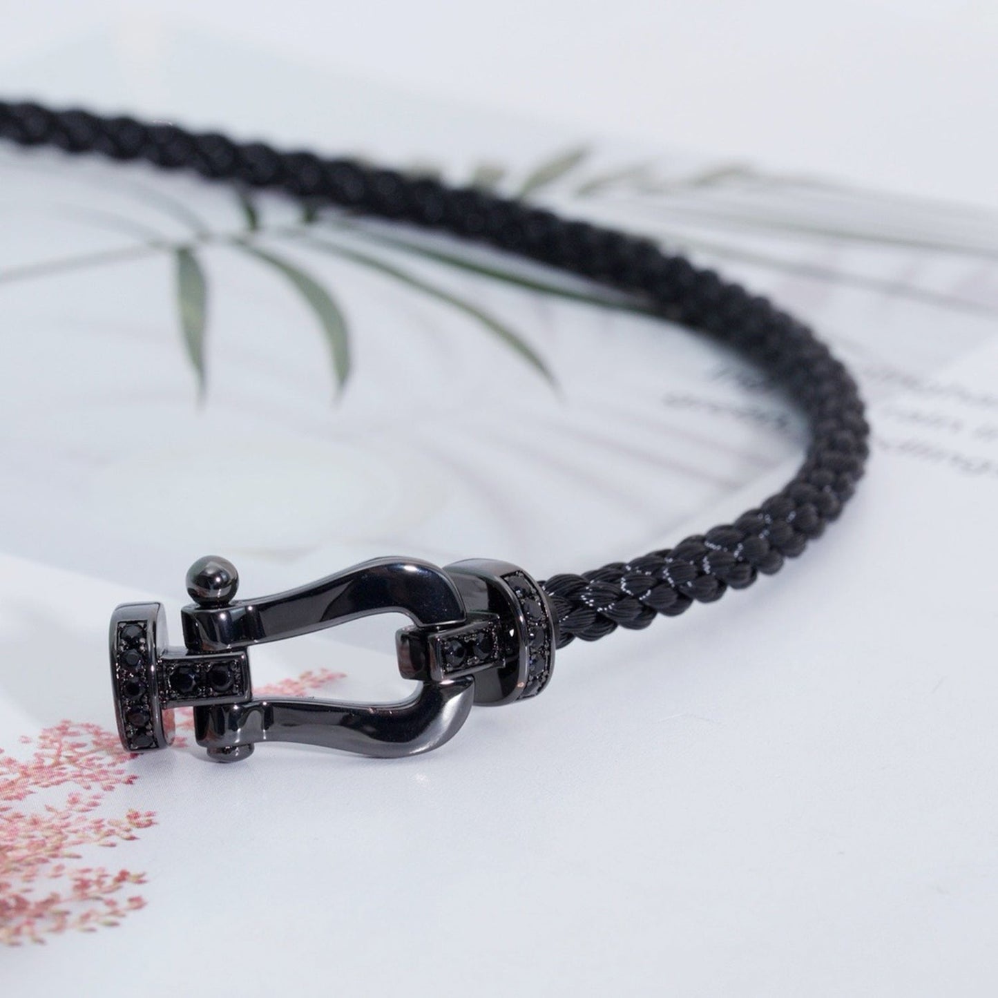 [Love's Uplift]FORCE LARGE SERIES HORSESHOE BLACK SAMURAI BRACELET
