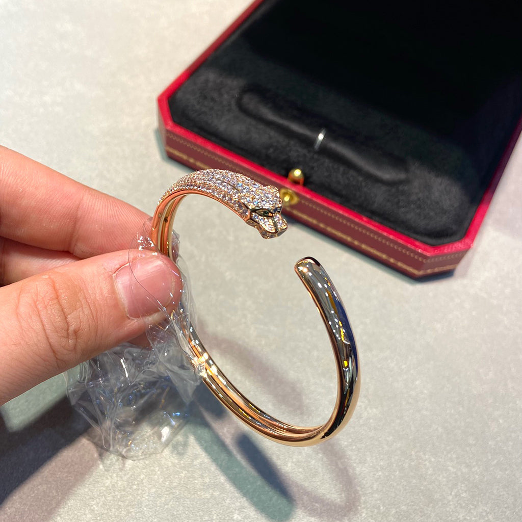 [Love's Uplift]PANTHERE HALF DIAMOND OPEN BRACELET