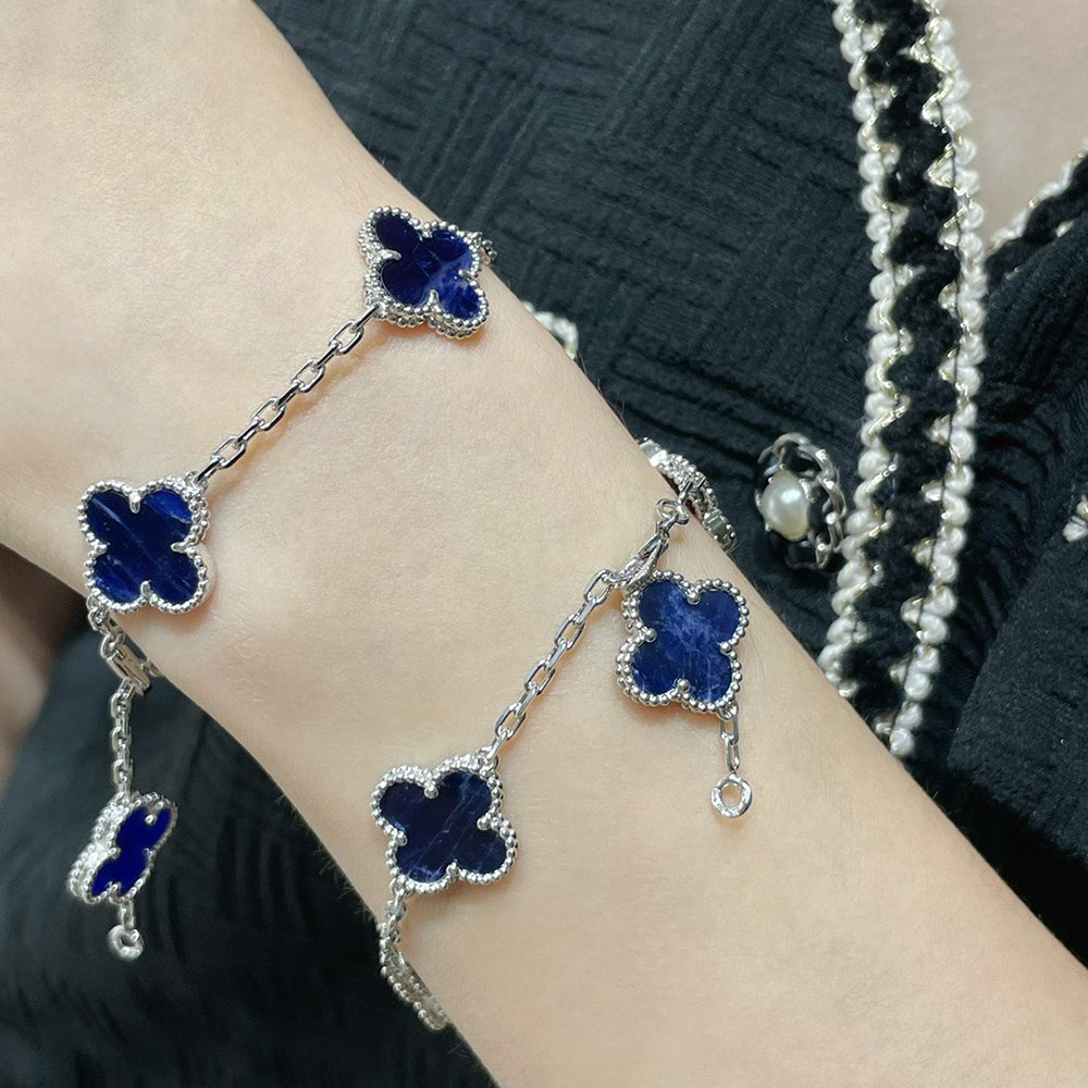 [Love's Uplift]CLOVER 5 MOTIF PIETERSITE SILVER BRACELET