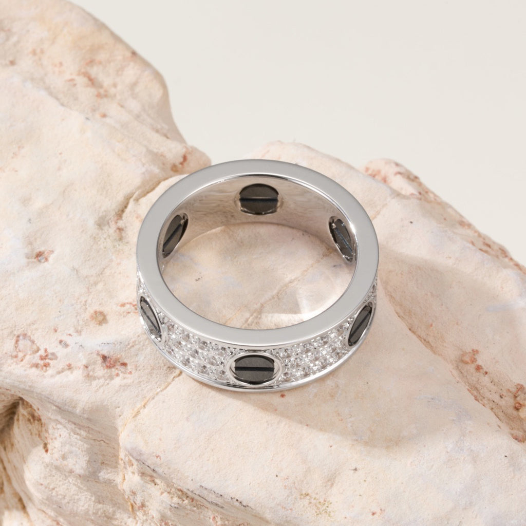 [Love's Uplift]LOVE RING 5.5MM DIAMONDS PAVED CERAMIC