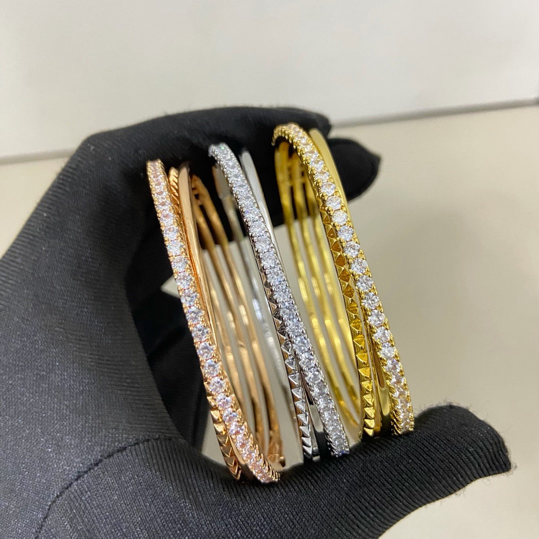 [Love's Uplift]ETINCELLE HALF-PAVED DIAMOND BRACELET