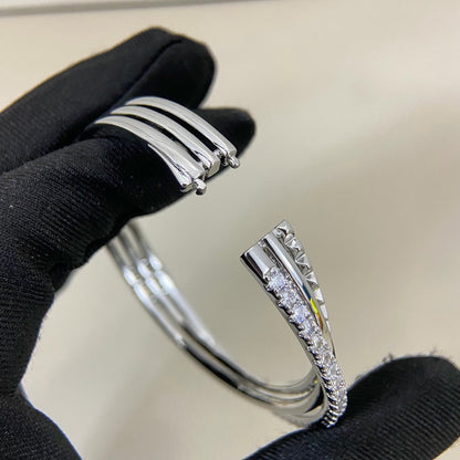 [Love's Uplift]ETINCELLE HALF-PAVED DIAMOND BRACELET