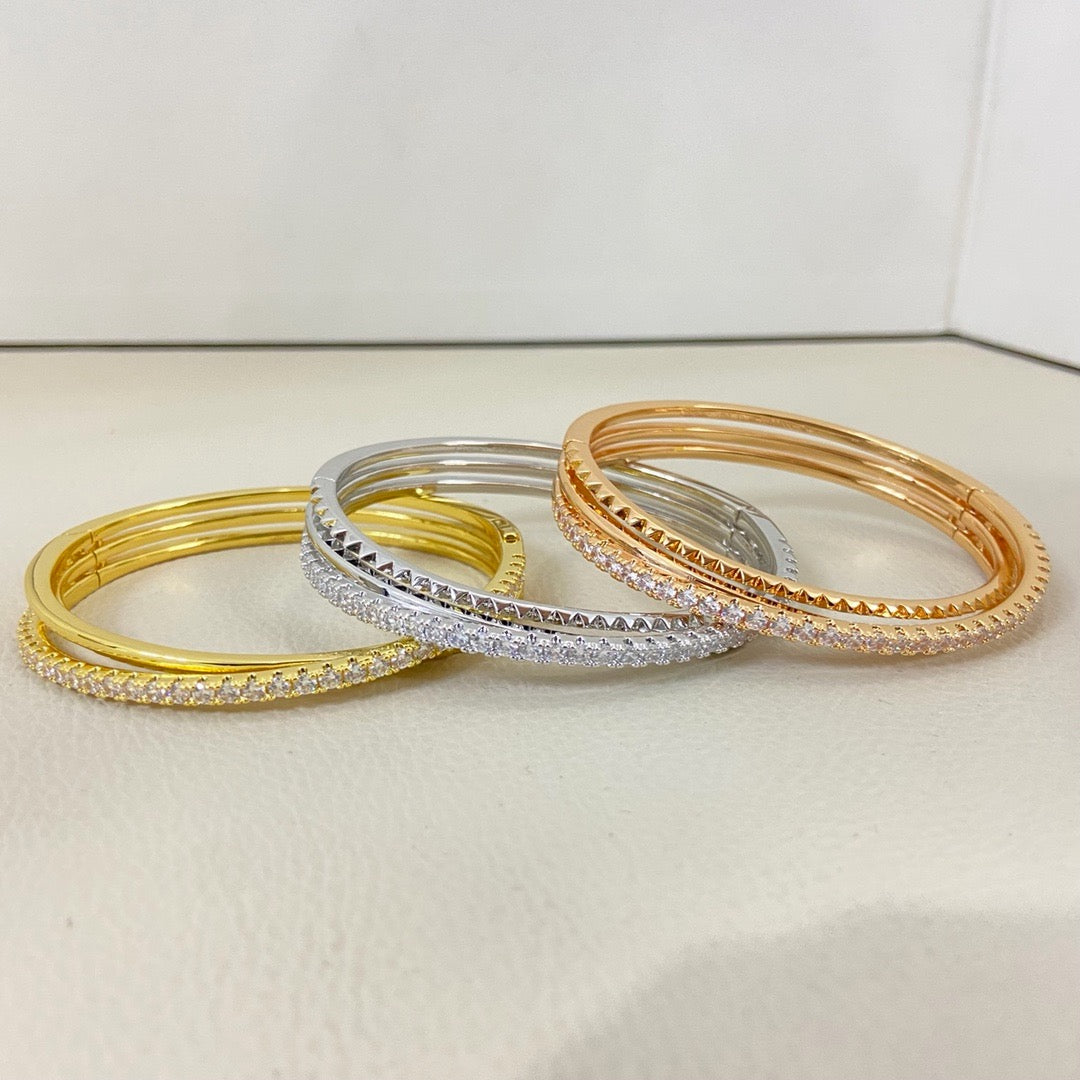 [Love's Uplift]ETINCELLE HALF-PAVED DIAMOND BRACELET