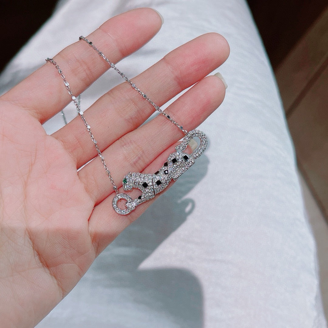 [Love's Uplift]PANTHERE PAVED DIAMOND NECKLACE