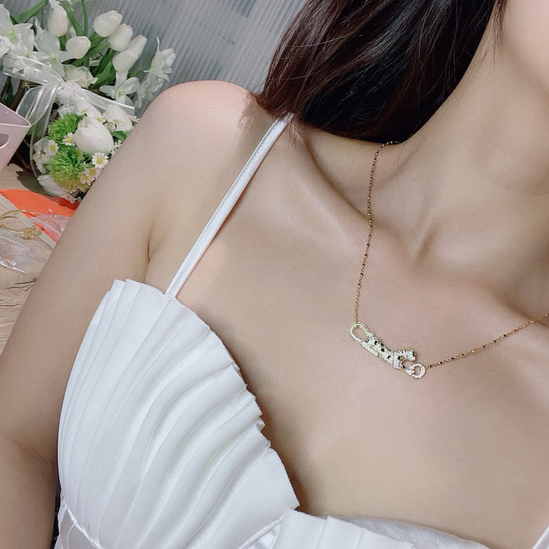 [Love's Uplift]PANTHERE PAVED DIAMOND NECKLACE
