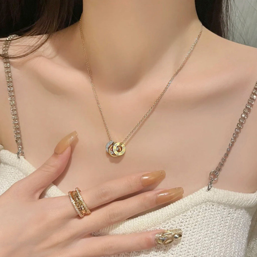 [Love's Uplift]LOVE 6 DIAMOND PENDANT NECKLACE