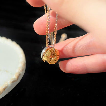 [Love's Uplift]LOVE 6 DIAMOND PENDANT NECKLACE