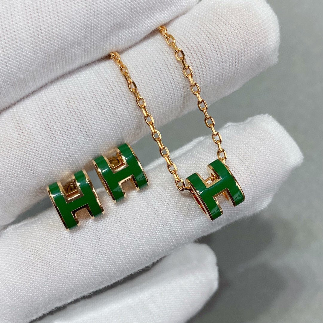 [Love's Uplift]POP H GREEN NECKLACE SILVER AND GOLD