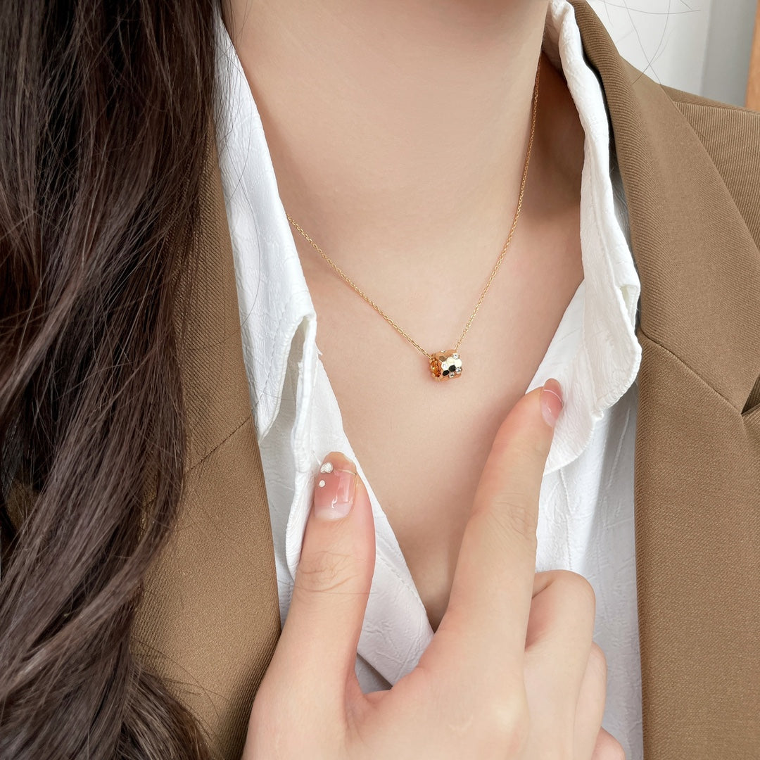 [Love's Uplift]BEE MINI PEDANT DIAMOND NECKLACE