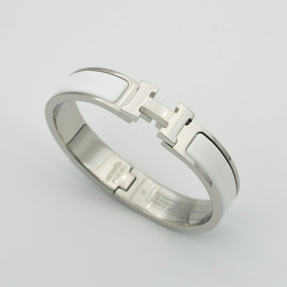 [Love's Uplift]H WHITE BRACELET