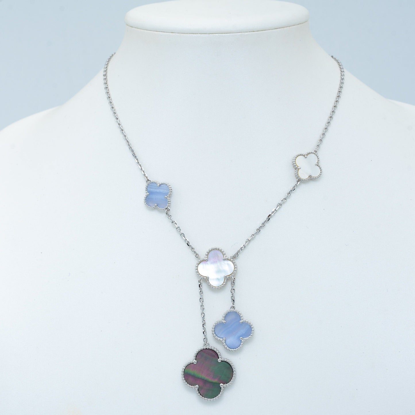 [Love's Uplift]CLOVER MOP CHALCEDONY NECKLACE SILVER 6 MOTIF