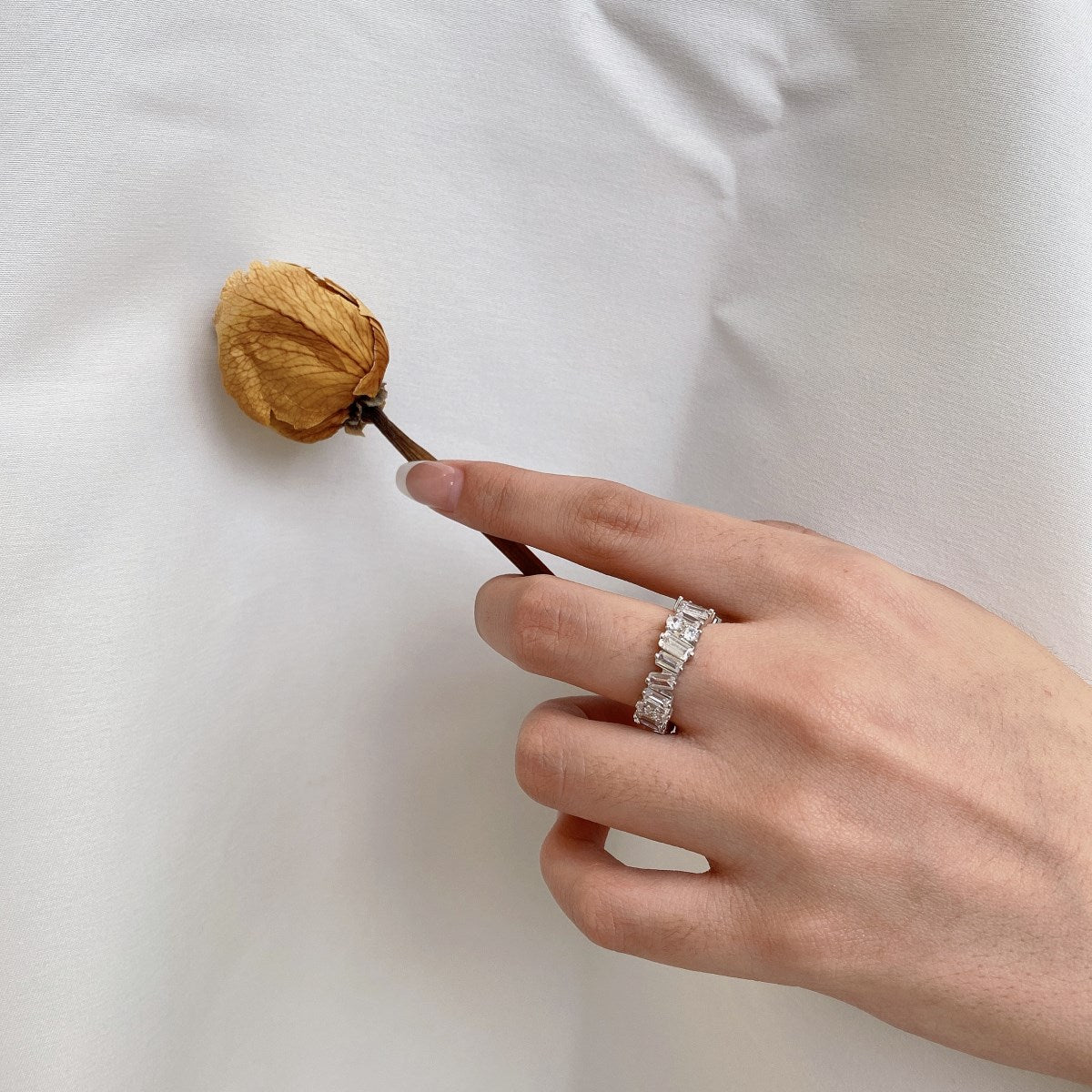 [Love's Uplift]Delicate Multi Shape Tennis Ring