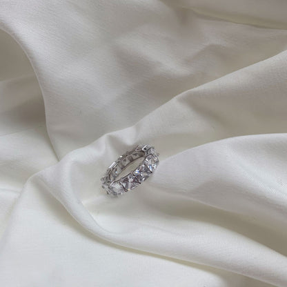 [Love's Uplift]Elegant Princess Cut Tennis Ring