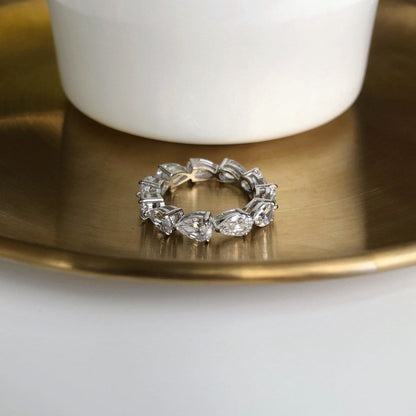 [Love's Uplift]Exquisite Pear Cut Tennis Ring