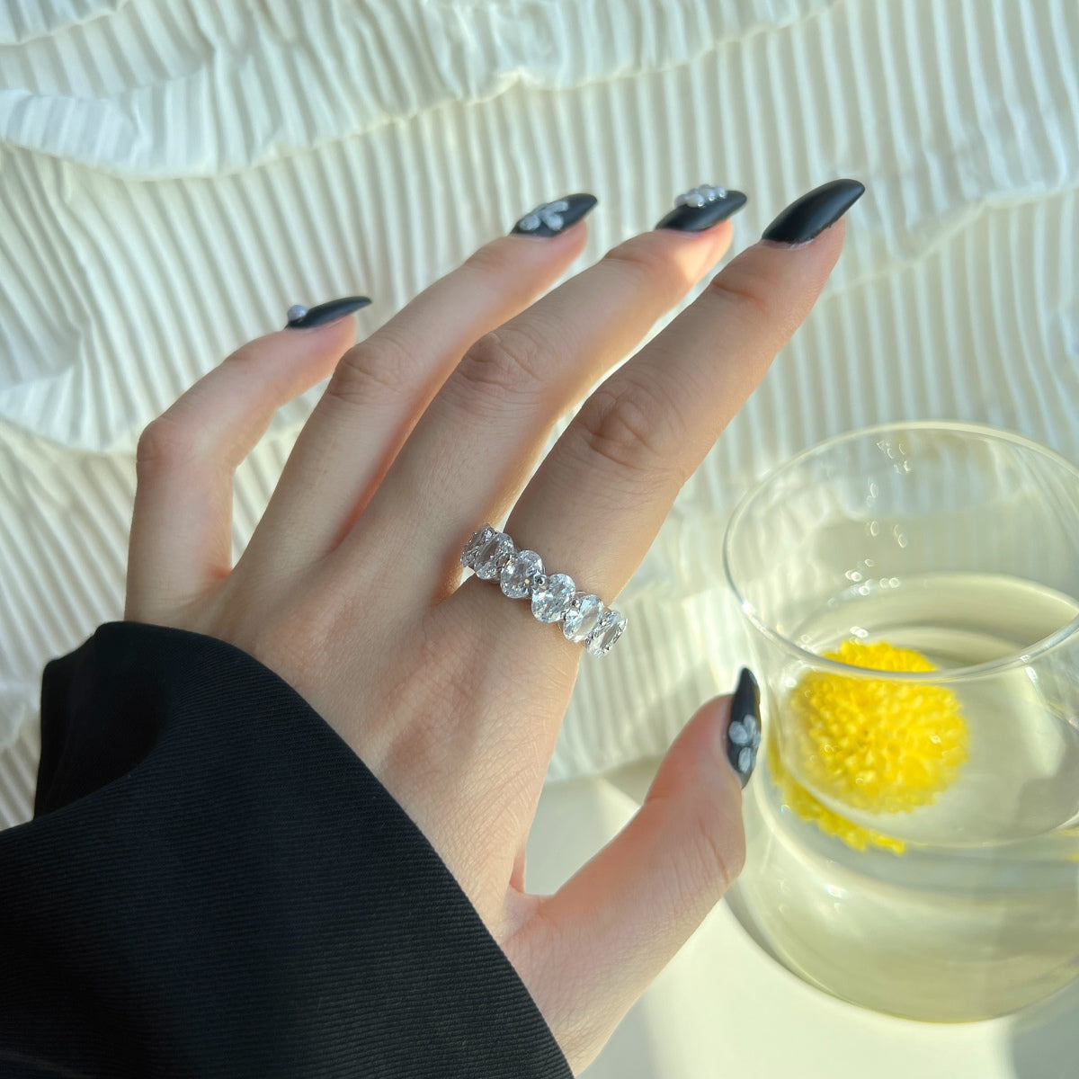 [Love's Uplift]Dainty Elongated Cushion Cut Tennis Ring