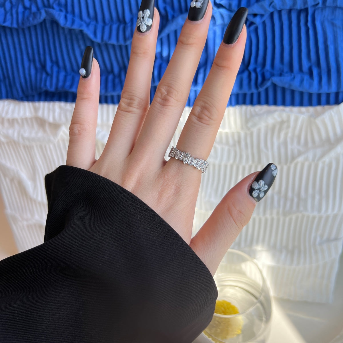 [Love's Uplift]Delicate Multi Shape Tennis Ring