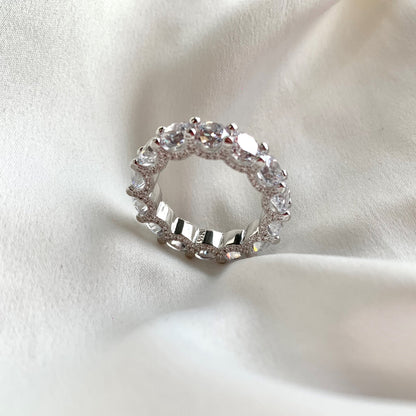 [Love's Uplift]Gorgeous Round Cut Tennis Ring