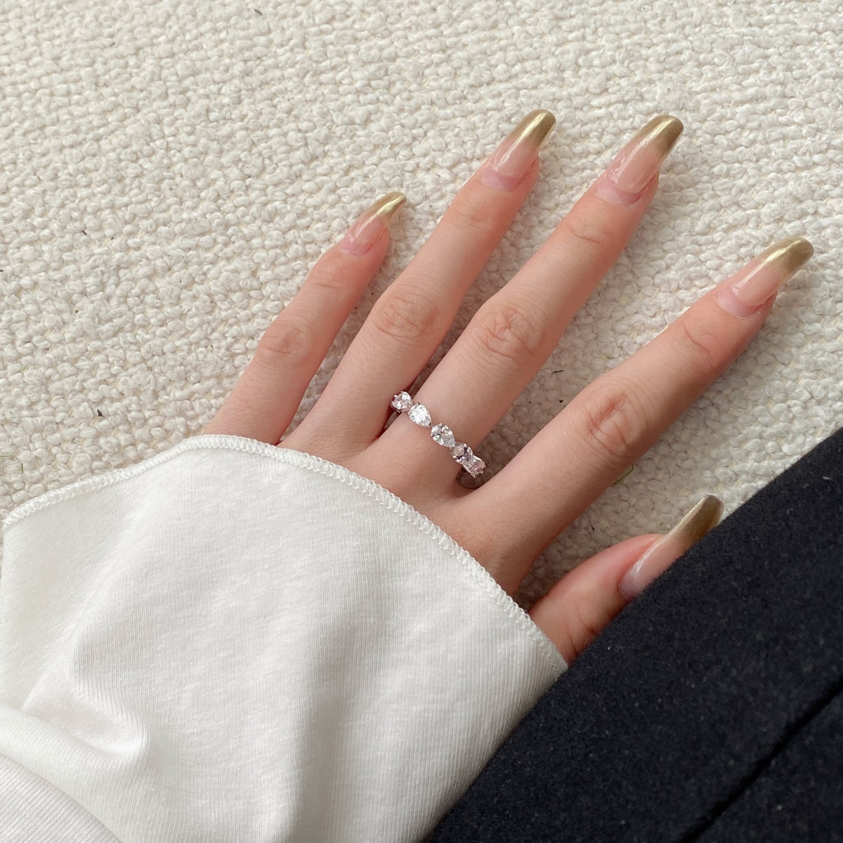 [Love's Uplift]Exquisite Pear Cut Tennis Ring