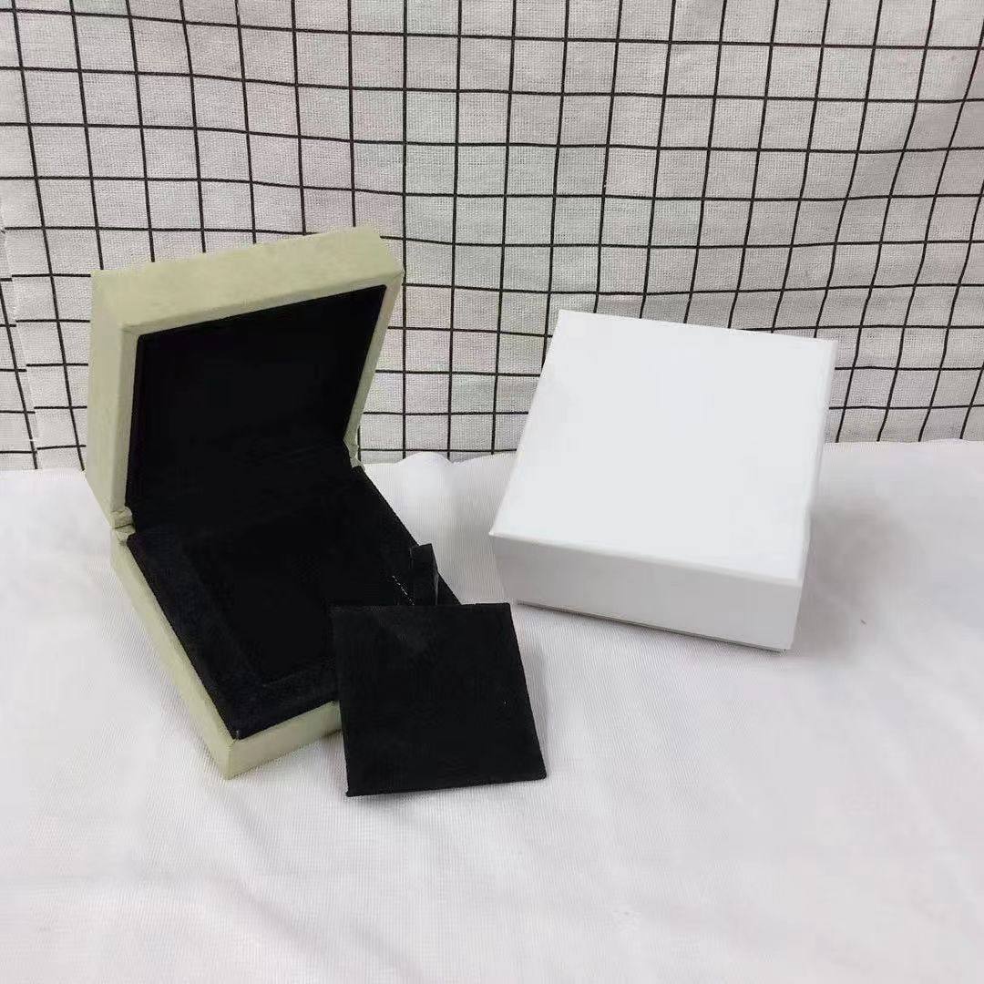 [Love's Uplift] VA CLOVER BOX GIFT BAG