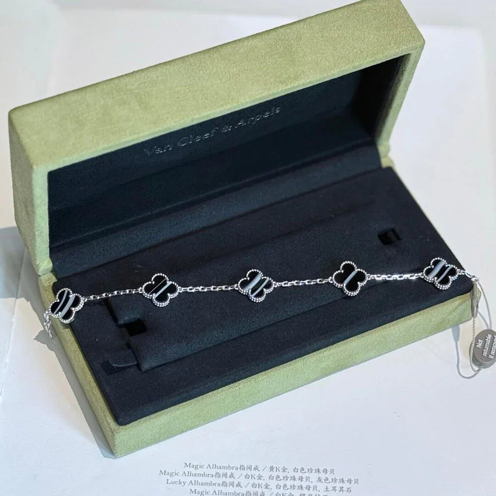 [Love's Uplift] CLOVER 5 MOTIF PULSAR STONE BRACELET COLLECTION