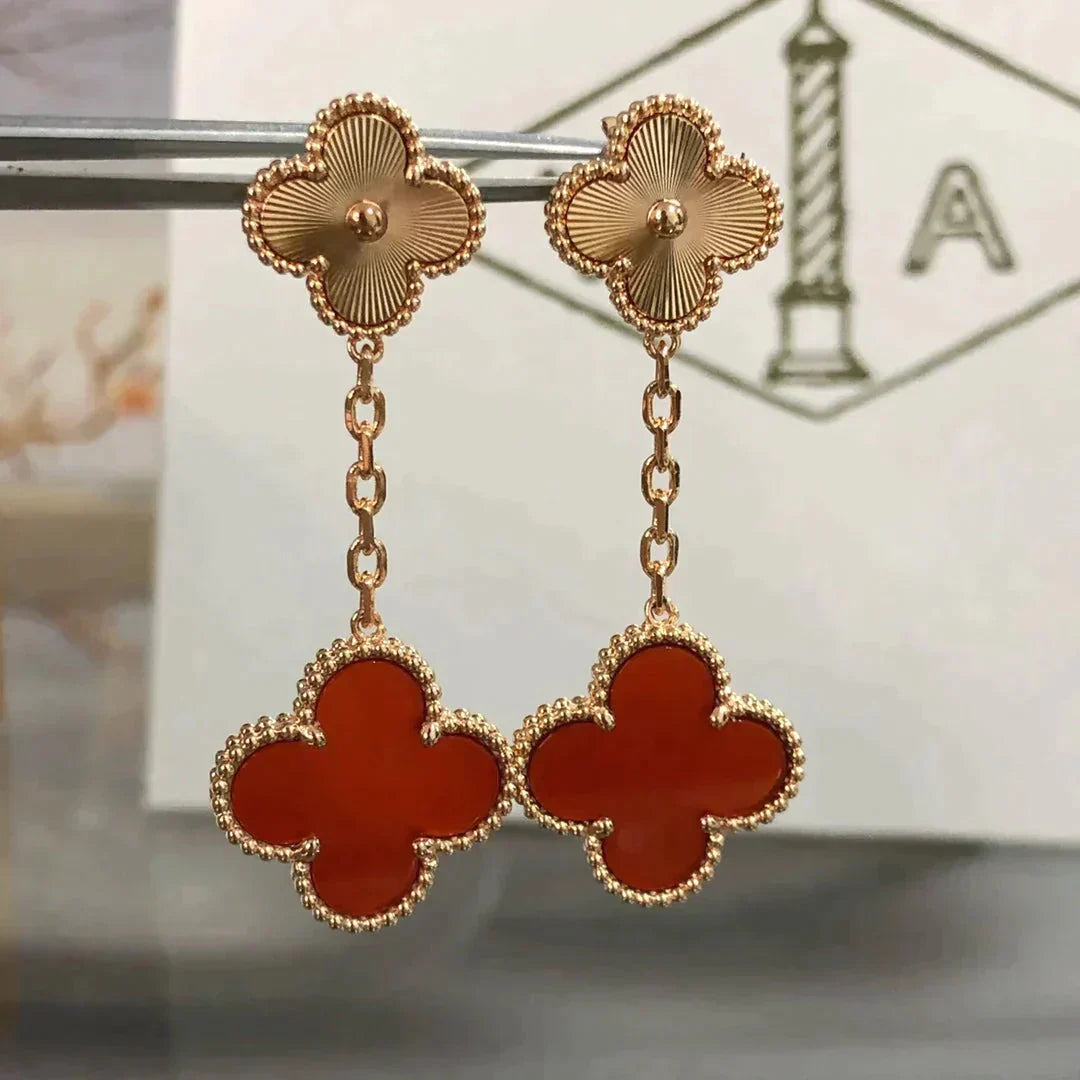[Love's Uplift]CLOVER 2 MOTIF  LASER CARNELIAN EARRINGS