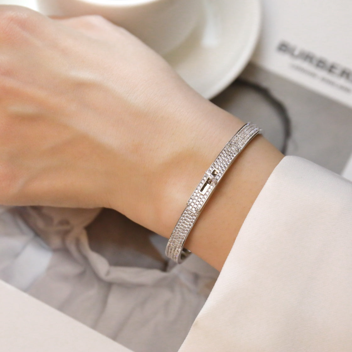 [Love's Uplift]KELLY BRACELET DIAMOND PAVED