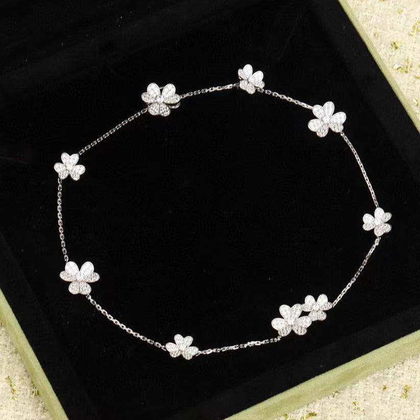 [Love's Uplift]FRIVOLE SILVER 9 FLOWERS NECKLACE