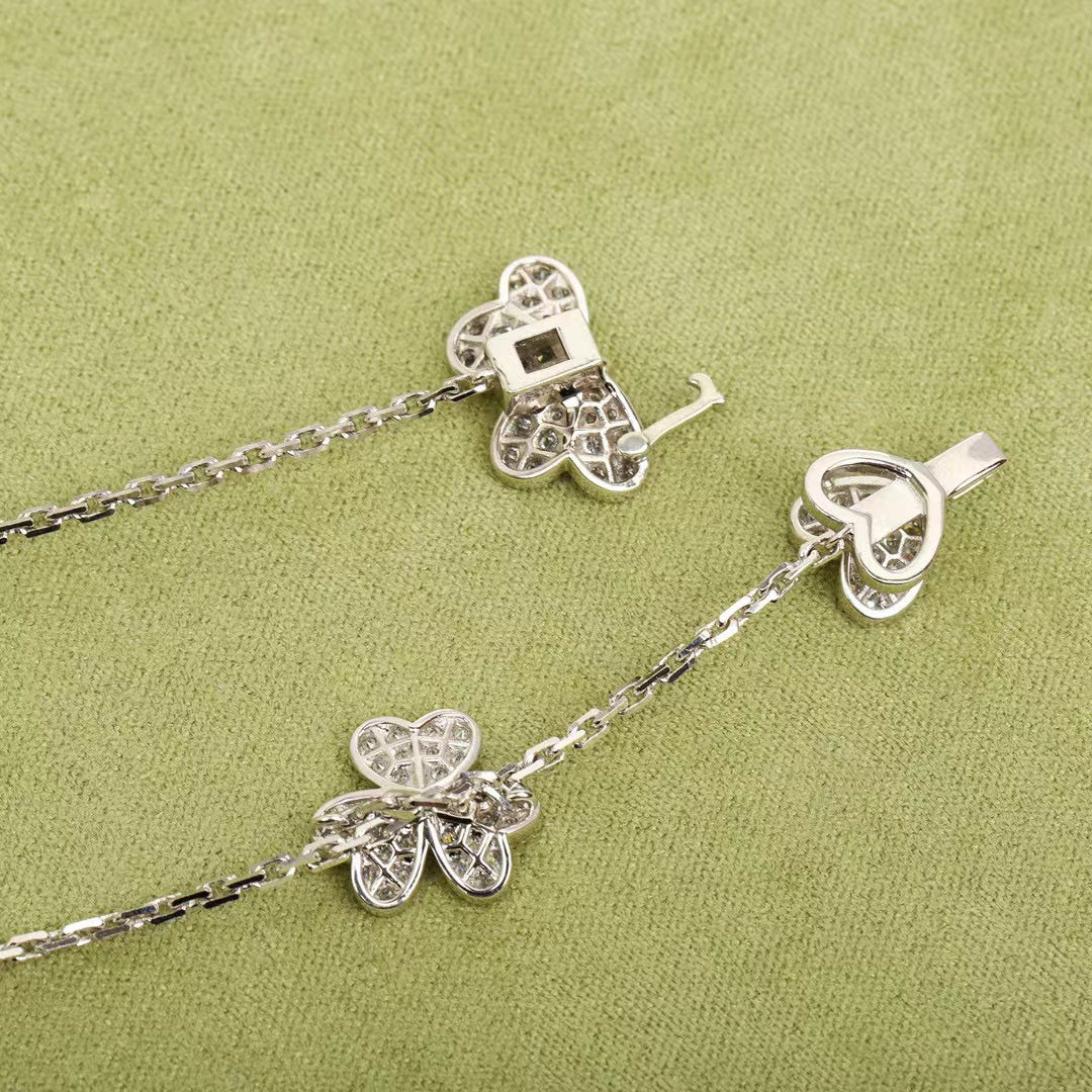 [Love's Uplift]FRIVOLE SILVER 9 FLOWERS NECKLACE