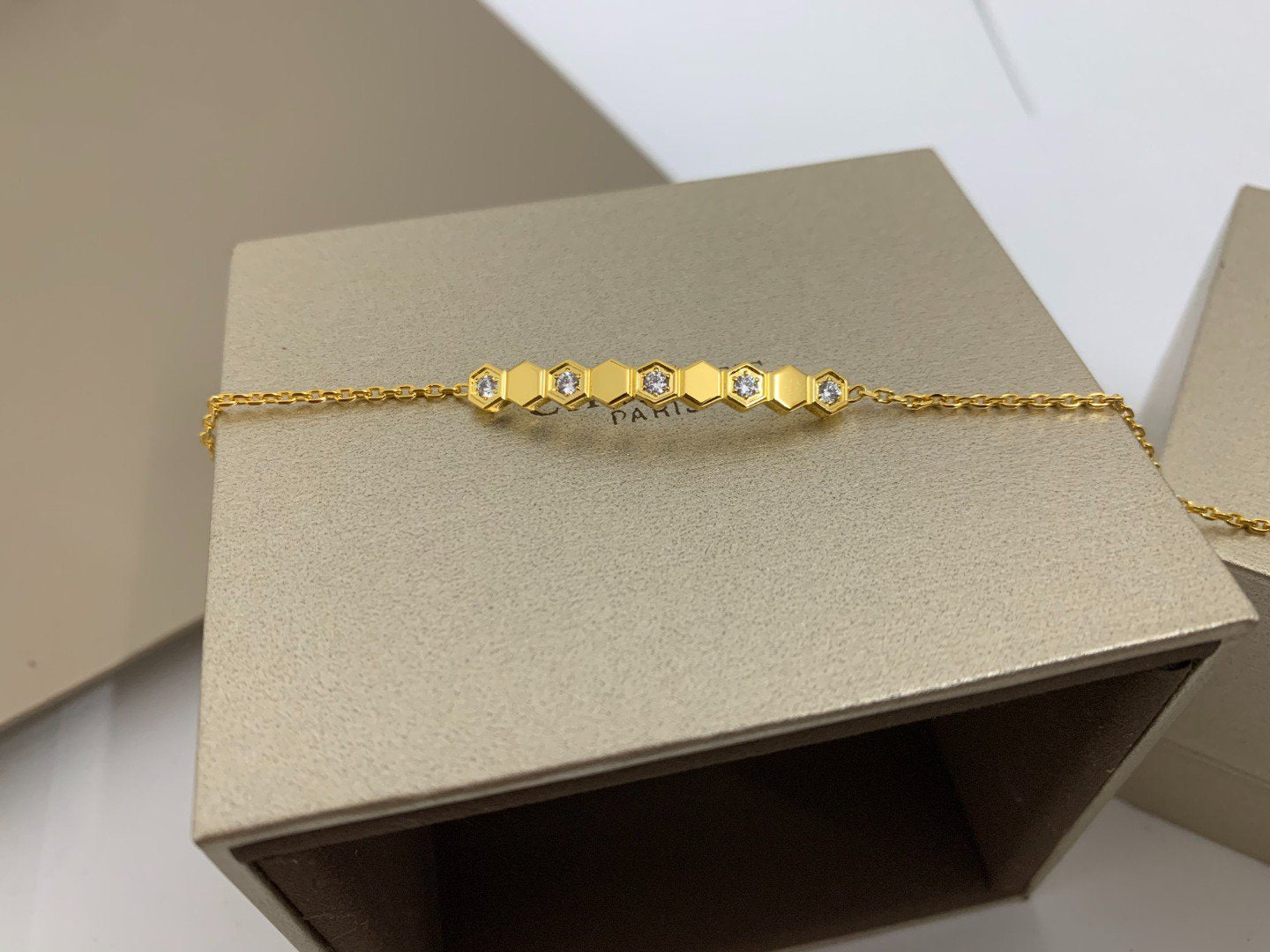 [Love's Uplift]BEE LOVE BRACELET DIAMOND