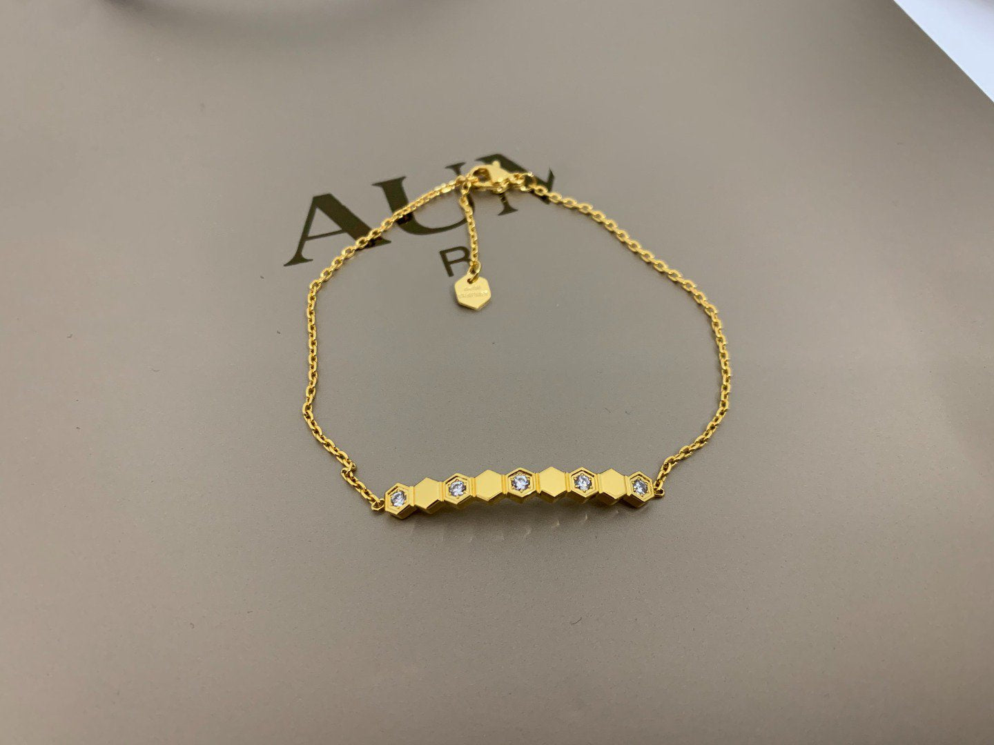 [Love's Uplift]BEE LOVE BRACELET DIAMOND