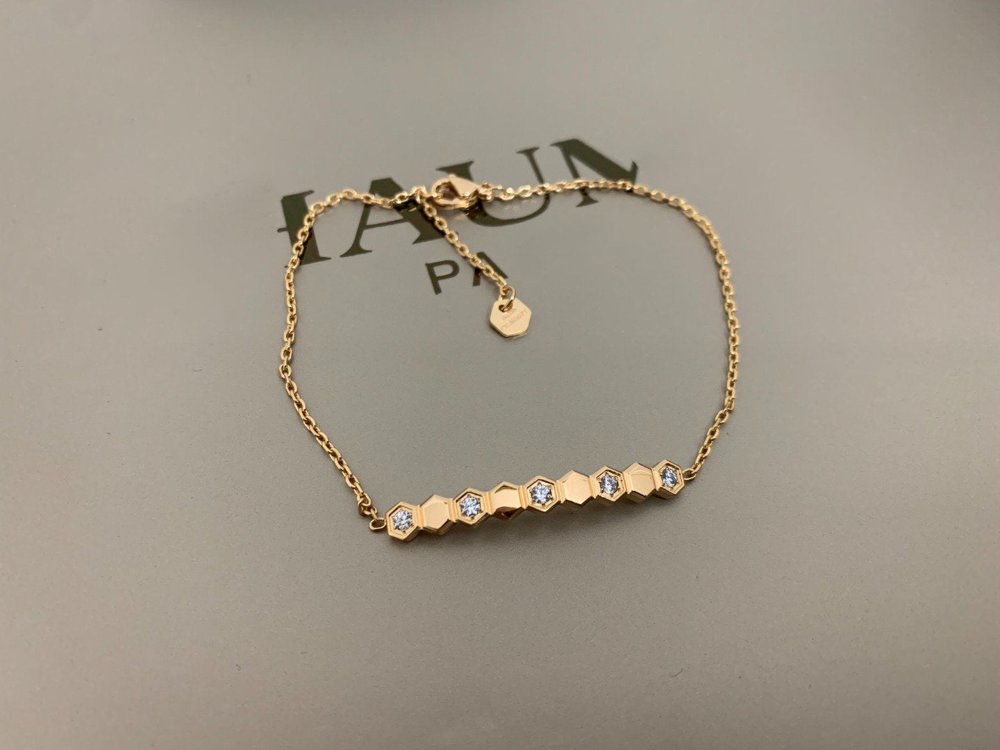 [Love's Uplift]BEE LOVE BRACELET DIAMOND