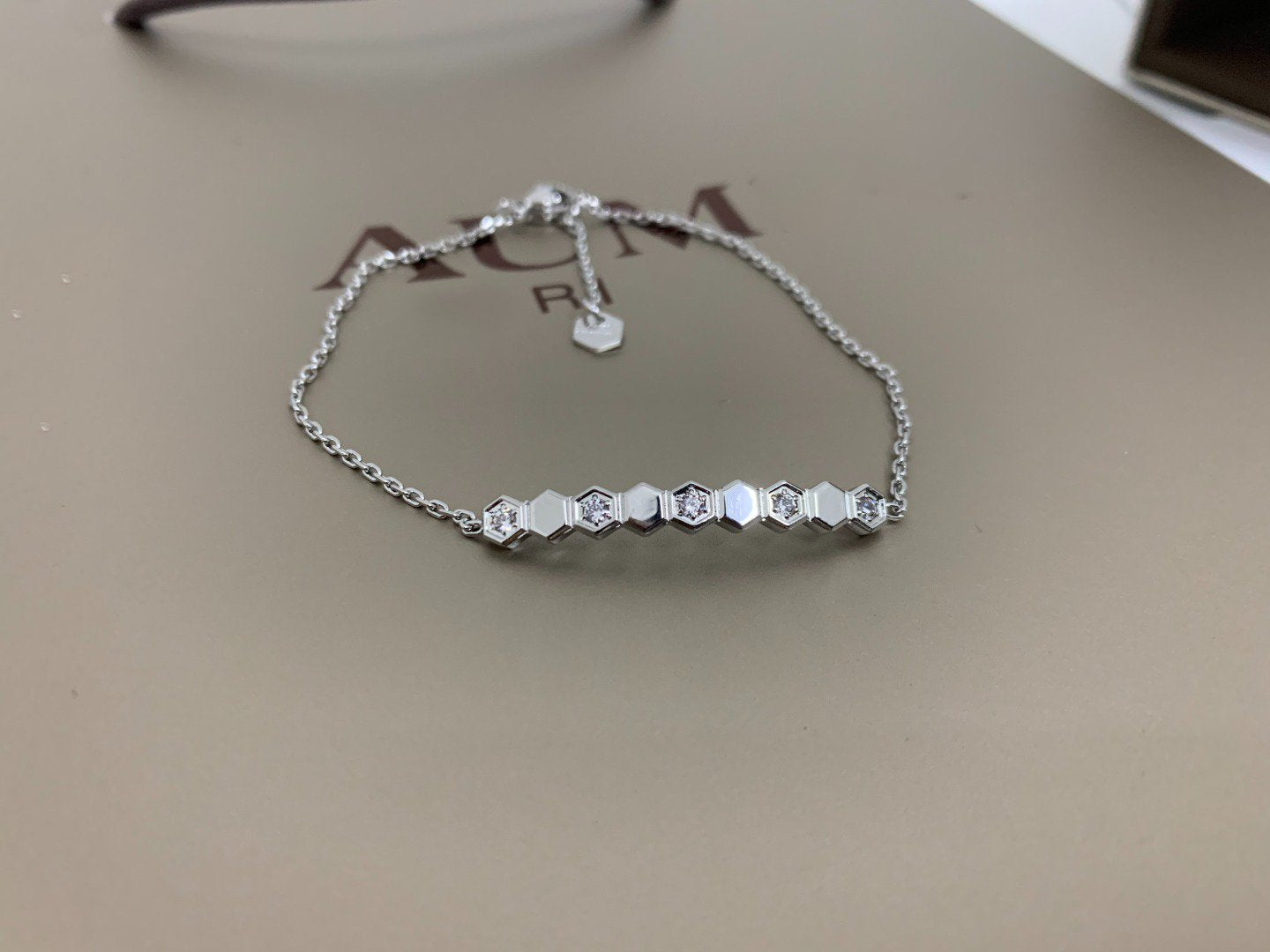 [Love's Uplift]BEE LOVE BRACELET DIAMOND