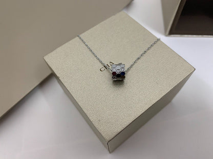 [Love's Uplift]BEE LOVE DIAMOND NECKLACE