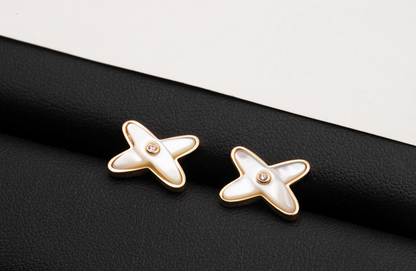 [Love's Uplift]JEUX DE WHITE MOP ROSE GOLD DIAMOND EARRINGS