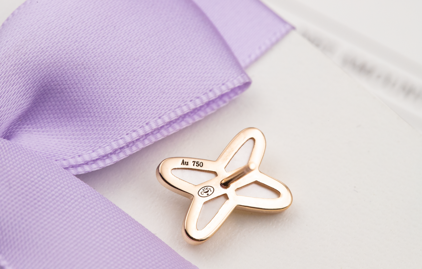 [Love's Uplift]JEUX DE WHITE MOP PINK GOLD DIAMOND EARRINGS